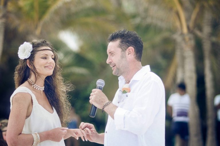 Jennifer + Gary, Beach Wedding
